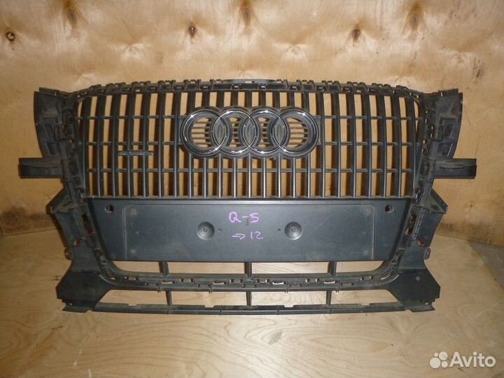 Решетка радиатора audi Q5 2008
