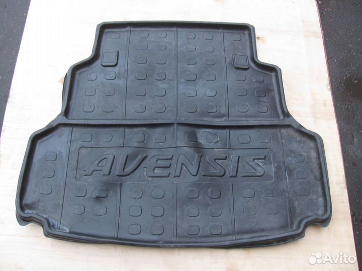 Коврик багажника Toyota Avensis Yaris Vitz