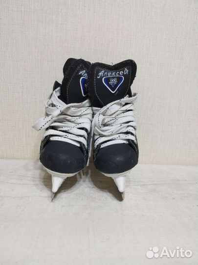 Коньки хоккейные