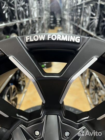 Литые диски R18 5*139.7 Flow Forming УАЗ, Toyota