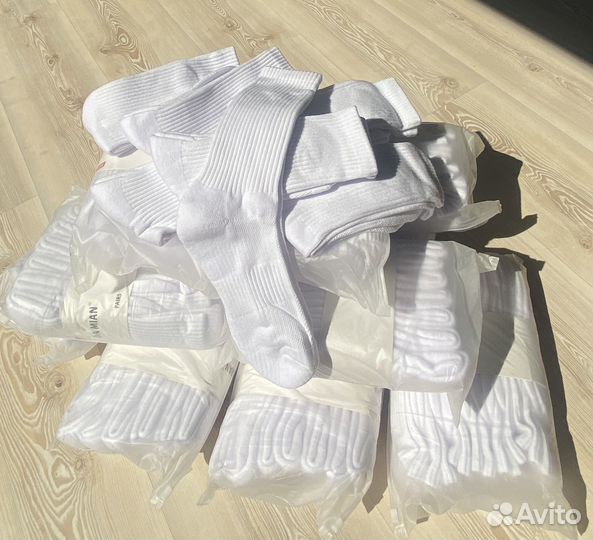 Носки белые высокие