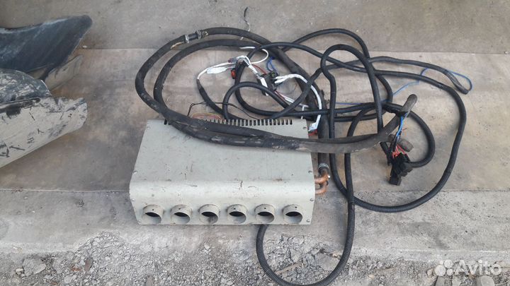 Дополнительний радиатор отопителя