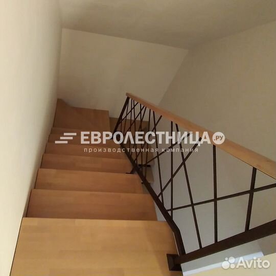 Лестница на второй этаж
