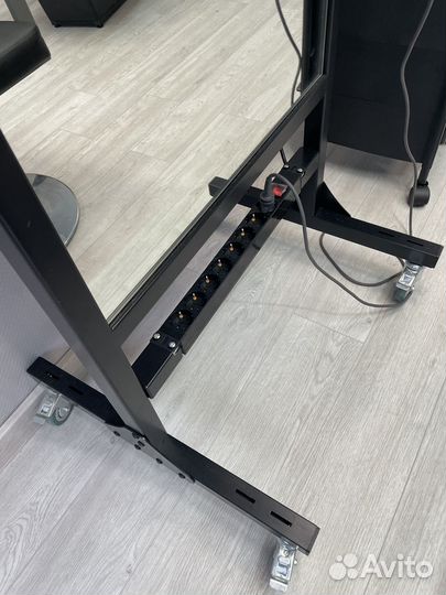 Парикмахерское двустороннее зеркало