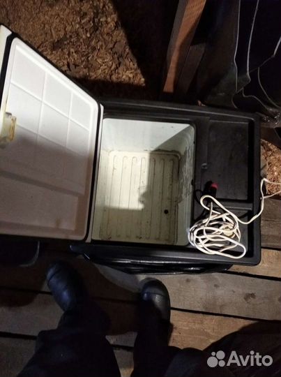 Автомобильный компрессорный холодильник