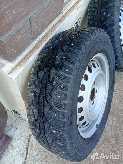 Зимняя резина Nokian с дисками r 15