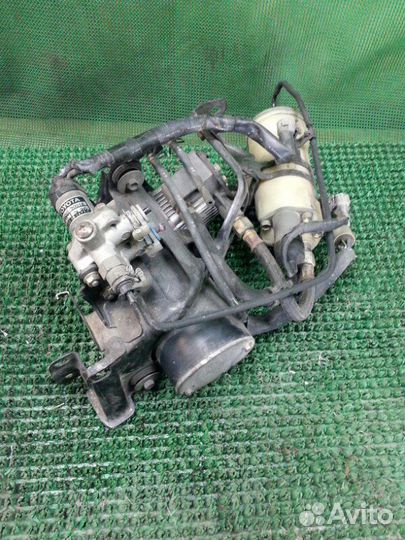 Компрессор подвески Toyota Celsior UCF11