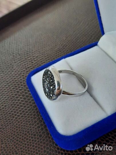 Серебряное кольцо