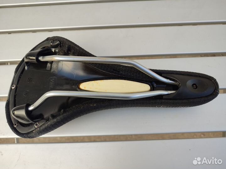 Седло спортивное DMR Longhaul Saddle черное, б/у