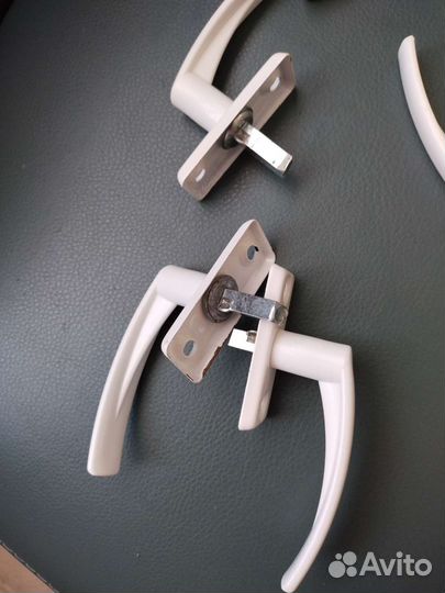 Ручки оконные пластик 50мм