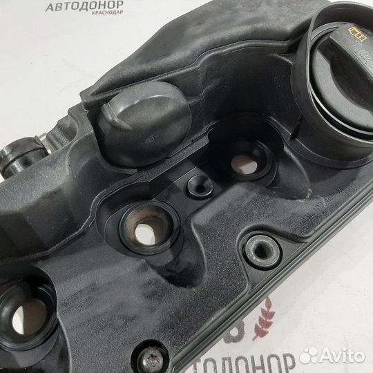 Крышка клапанов Audi Q5 8R cmga 2011