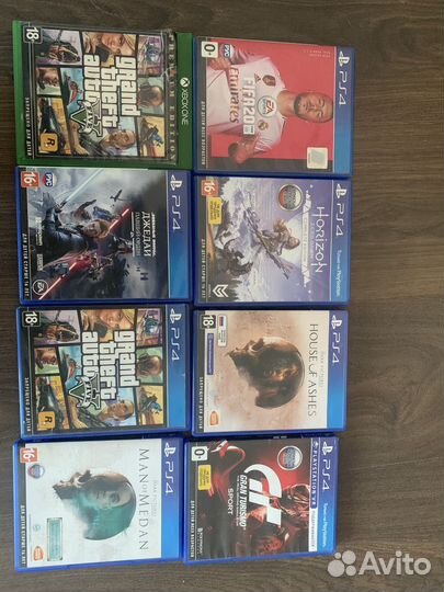 Игровая приставка ps4 slim с играми и 2 джостика