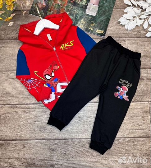 Костюм спортивный человек паук