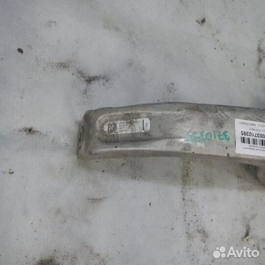 Кулак мазерати леванте (2016-2020)