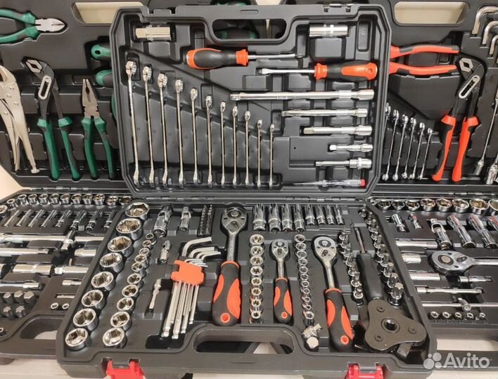 Набор инструментов 121 предмет