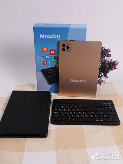 Планшет с клавиатурой Mtouch iPad