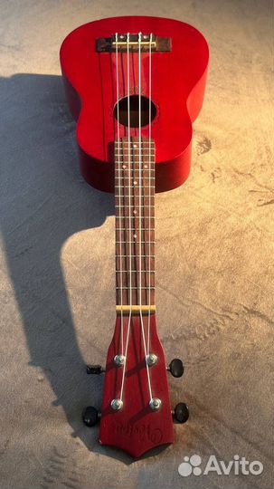 Новая укулеле С чехлом