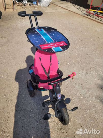 Детский велосипед с ручкой