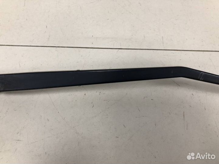 Поводок стеклоочистителя передний правый Nissan Al