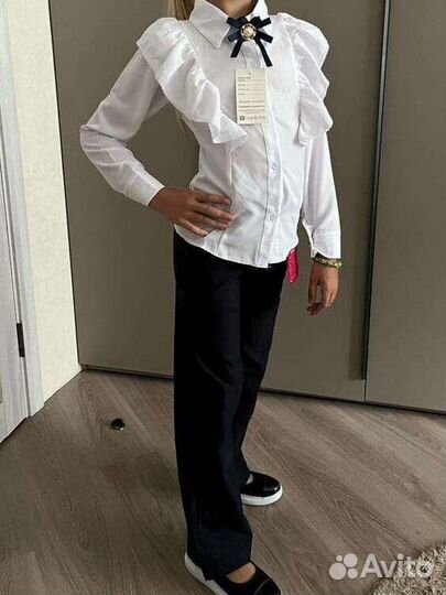 Блузка белая