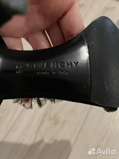 Босоножки женские