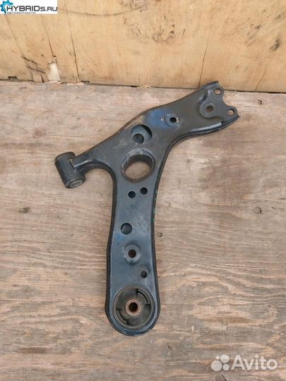 Рычаг передний левый нижний Toyota Prius 3 ZVW30