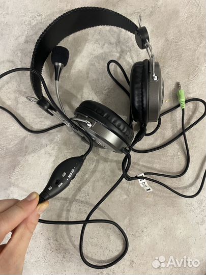 Продам гарнитуру