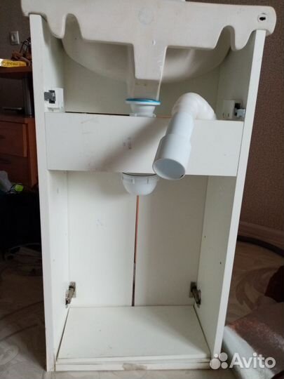 Раковина с тумбой для ванной