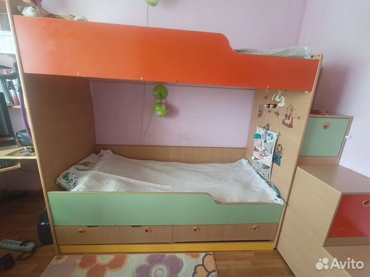 Двухъярусная кровать бу с матрасами