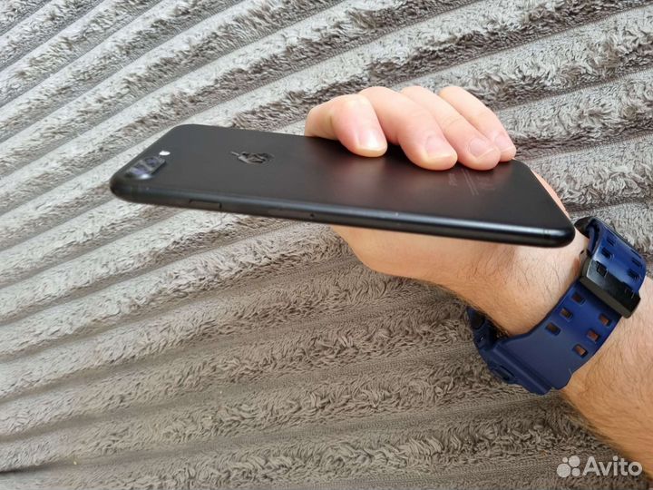 Телефон iPhone 7 plus 128