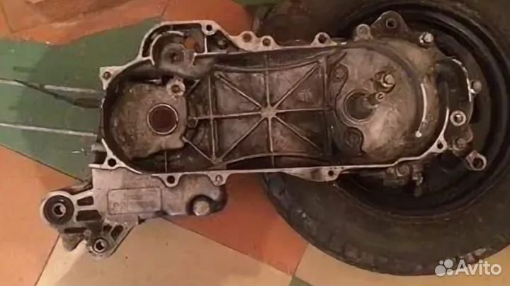 Картер двигателя