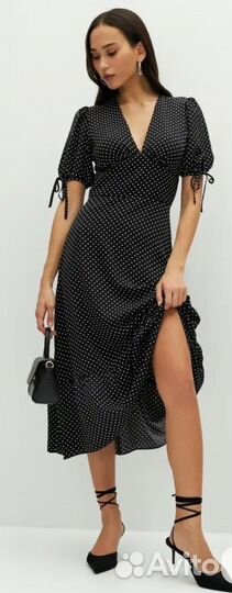 Платье черное в горошек