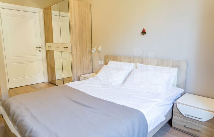 2-к. квартира, 74 м², 2/5 эт.