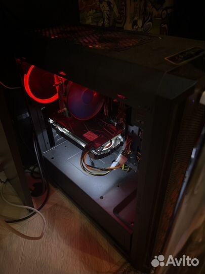 Игровой компьютер с монитором