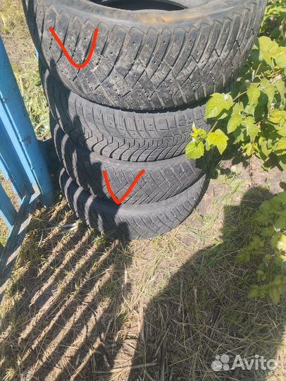 Goodyear UltraGrip 215/55 R16 27P
