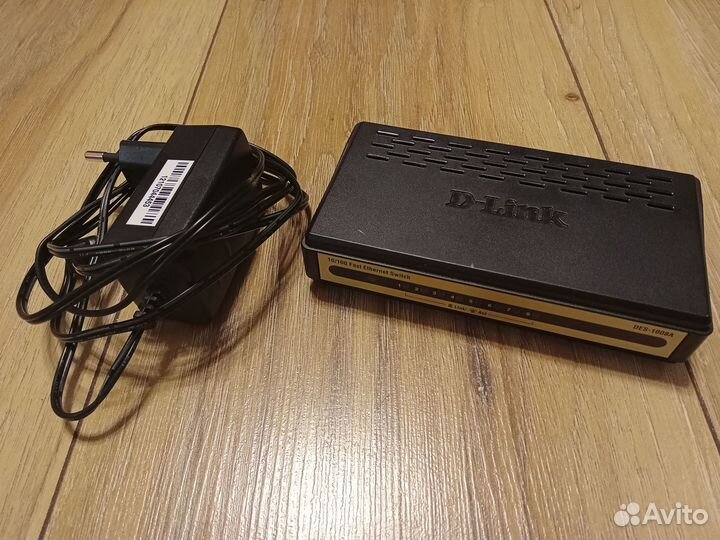 Три коммутатора / свитча D-Link и TP-Link разные