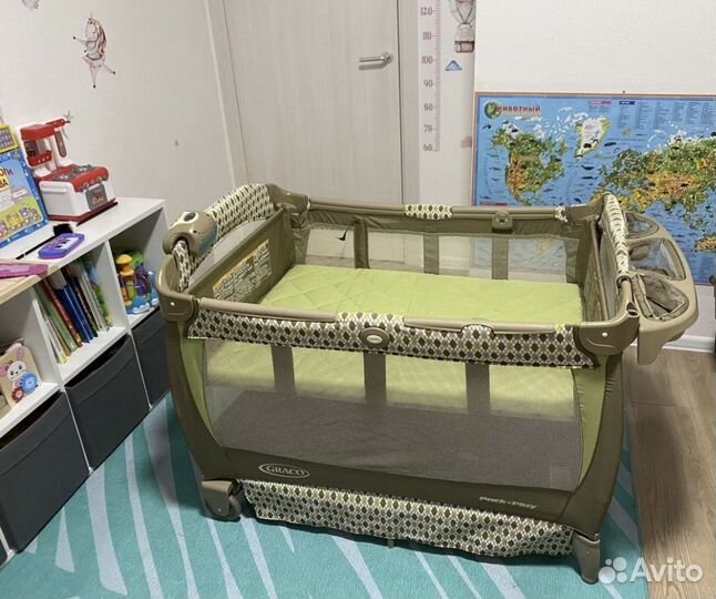 Кроватка-манеж Graco cuddle cove