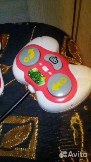 Игрушка робот с пультом