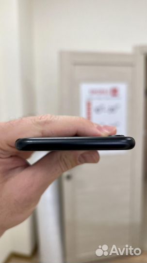 iPhone SE (2020), 128 ГБ