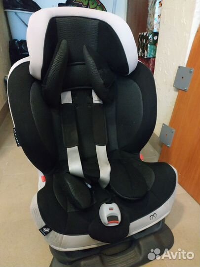 Детское автокресло Carmate Ailebebe Swing Moon Pre