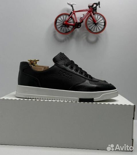 Кроссовки Boss качественные