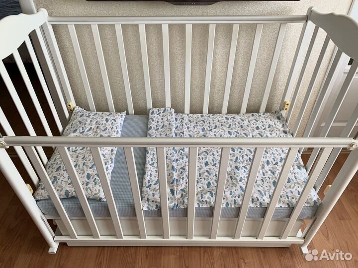 Кровать с матрасом 120х60 в хорошем состоянии