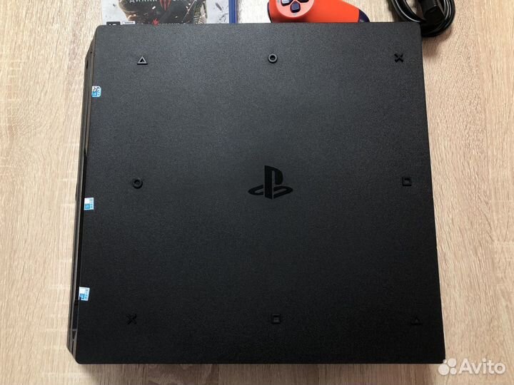 Ps4 pro 7006B