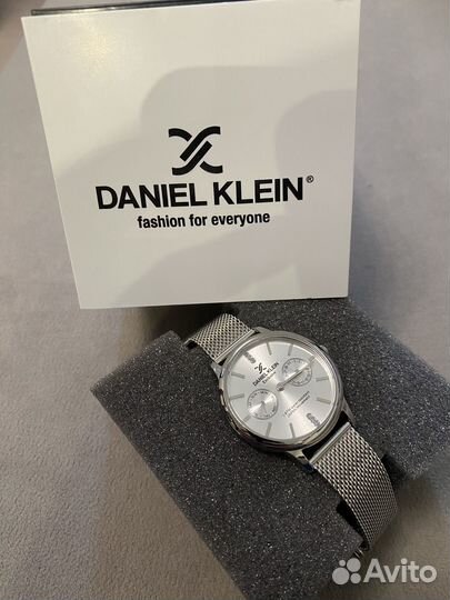Часы daniel klein