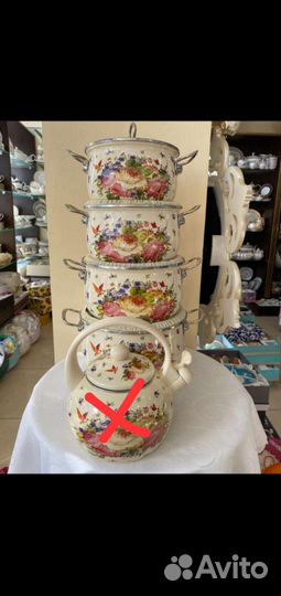 Набор кастрюль