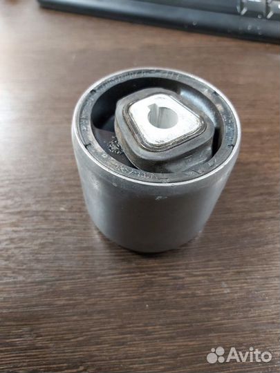 Сайлентблок Bmw X1 E84