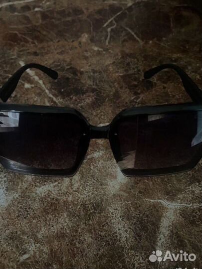 Солнечные очки gucci