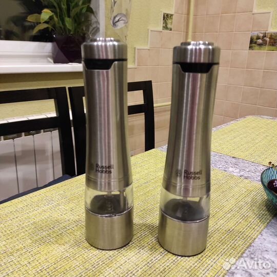 Перечница и солонка электронные rassel hobbs