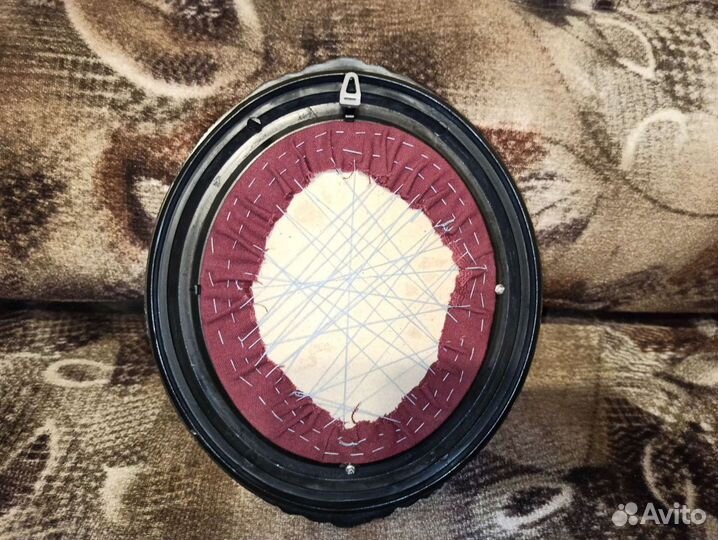 Картина вышитая гладью