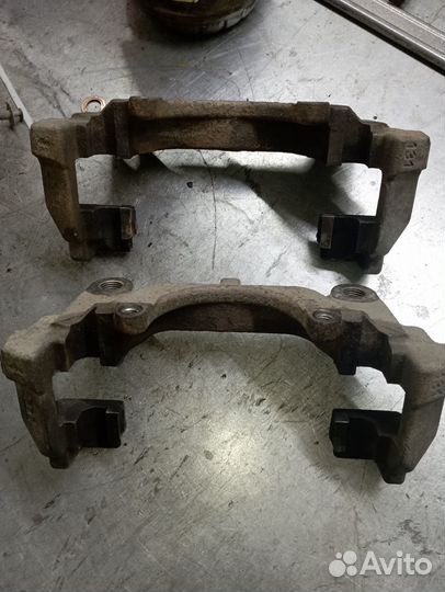 Тормозной суппорт передний левый VW, новый